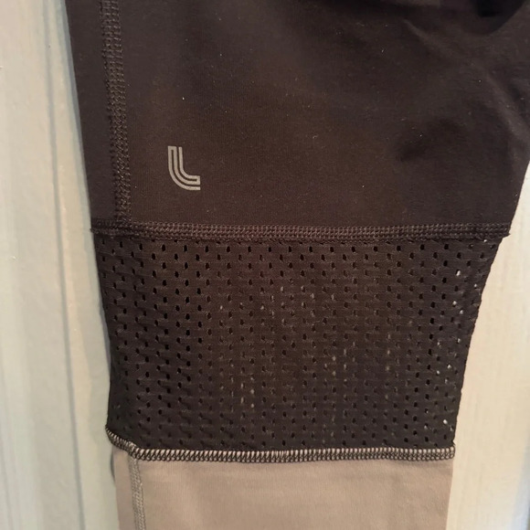 Lolë Panna Grey Black Mesh Detail Workout Athletic Performance Leggings Sz M - Picture 9 of 14